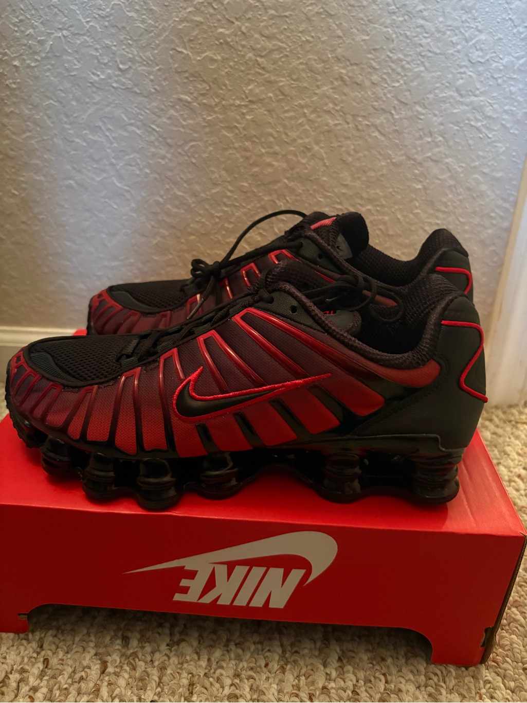 Nike Shox Tl Red/Blk Size 10m Steal